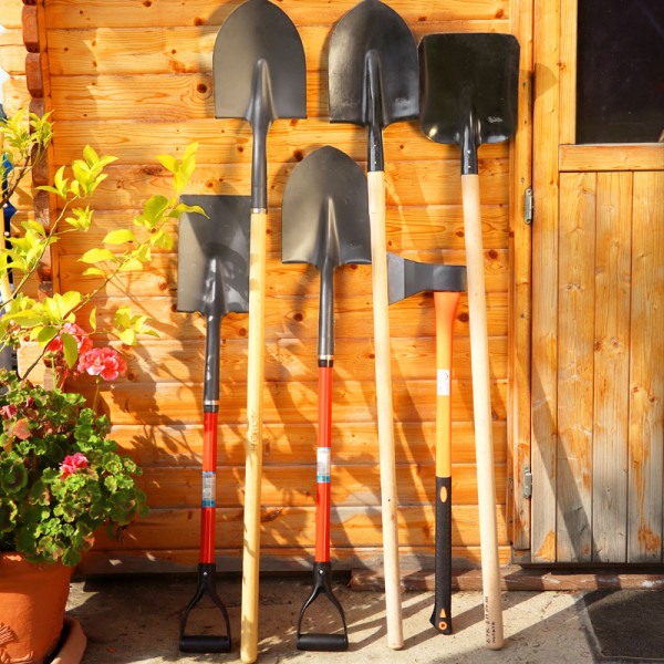 GARDEN DIGGING TOOLS